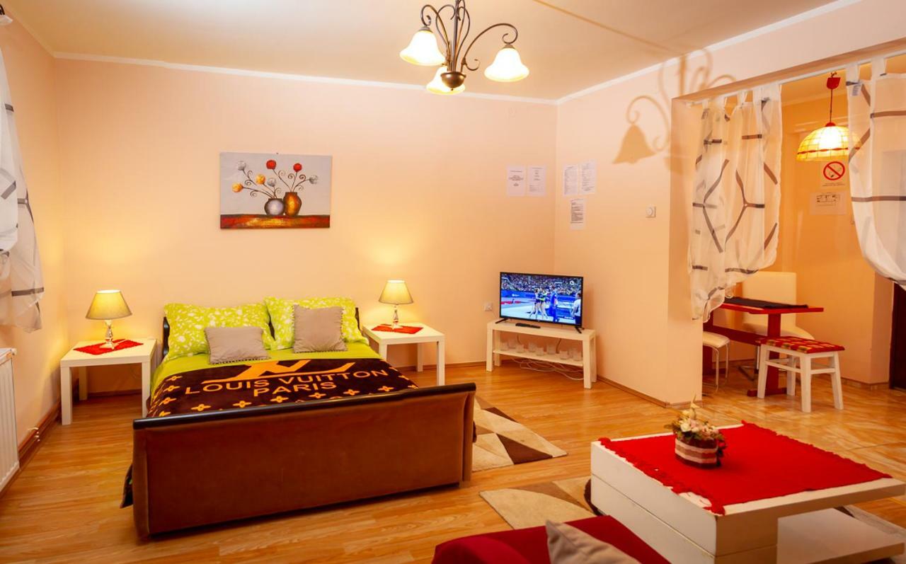 Casa Simon 2 Apartment Subotica Bagian luar foto