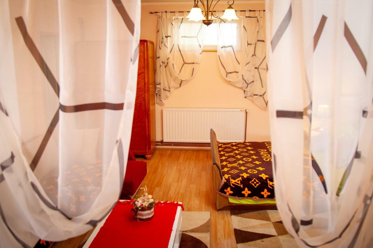 Casa Simon 2 Apartment Subotica Bagian luar foto