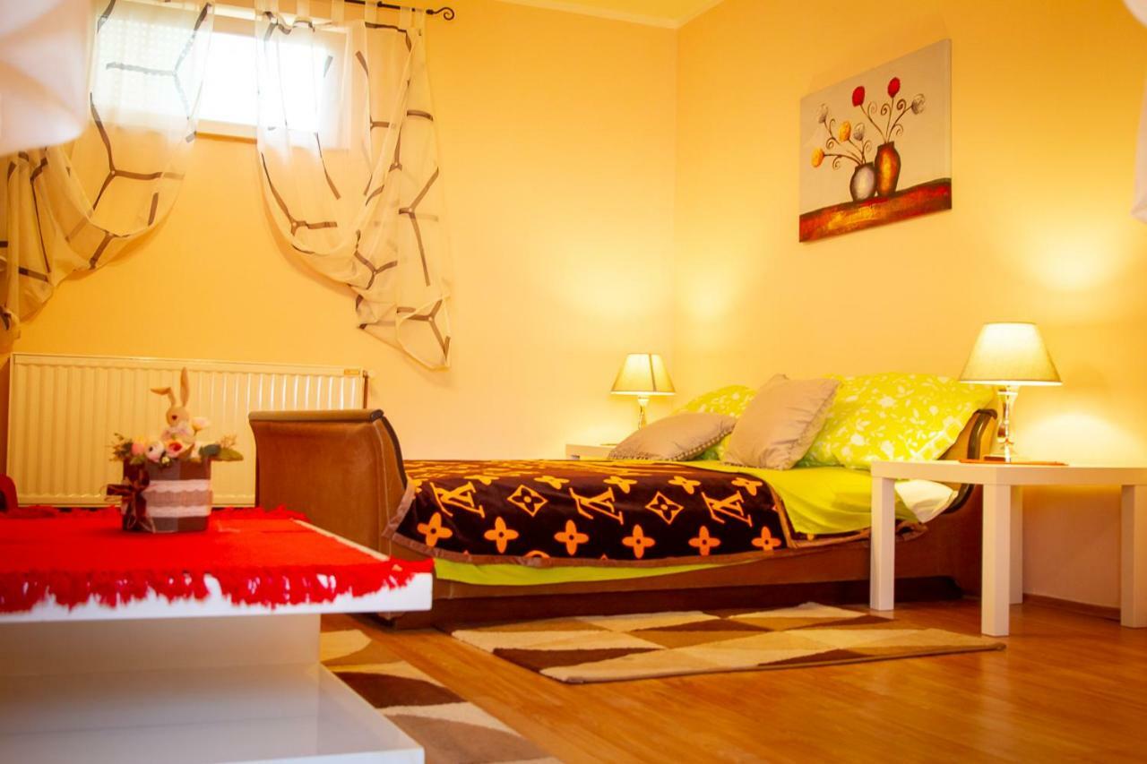 Casa Simon 2 Apartment Subotica Bagian luar foto